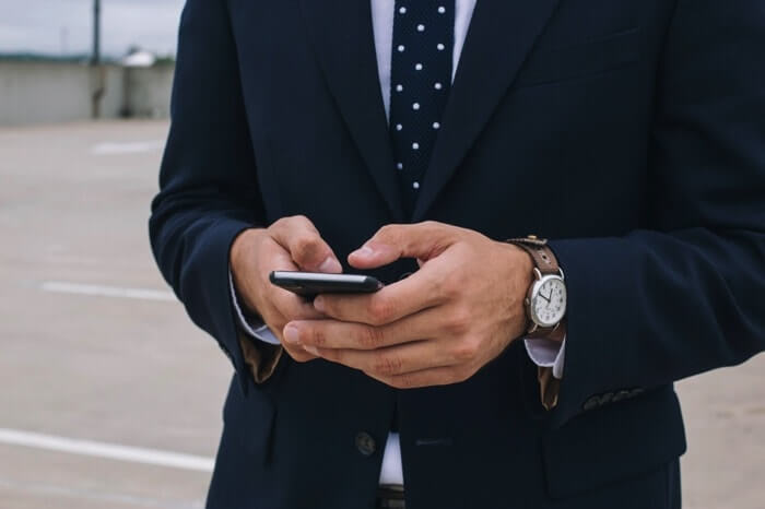 What are the typical work hours of a lawyer?